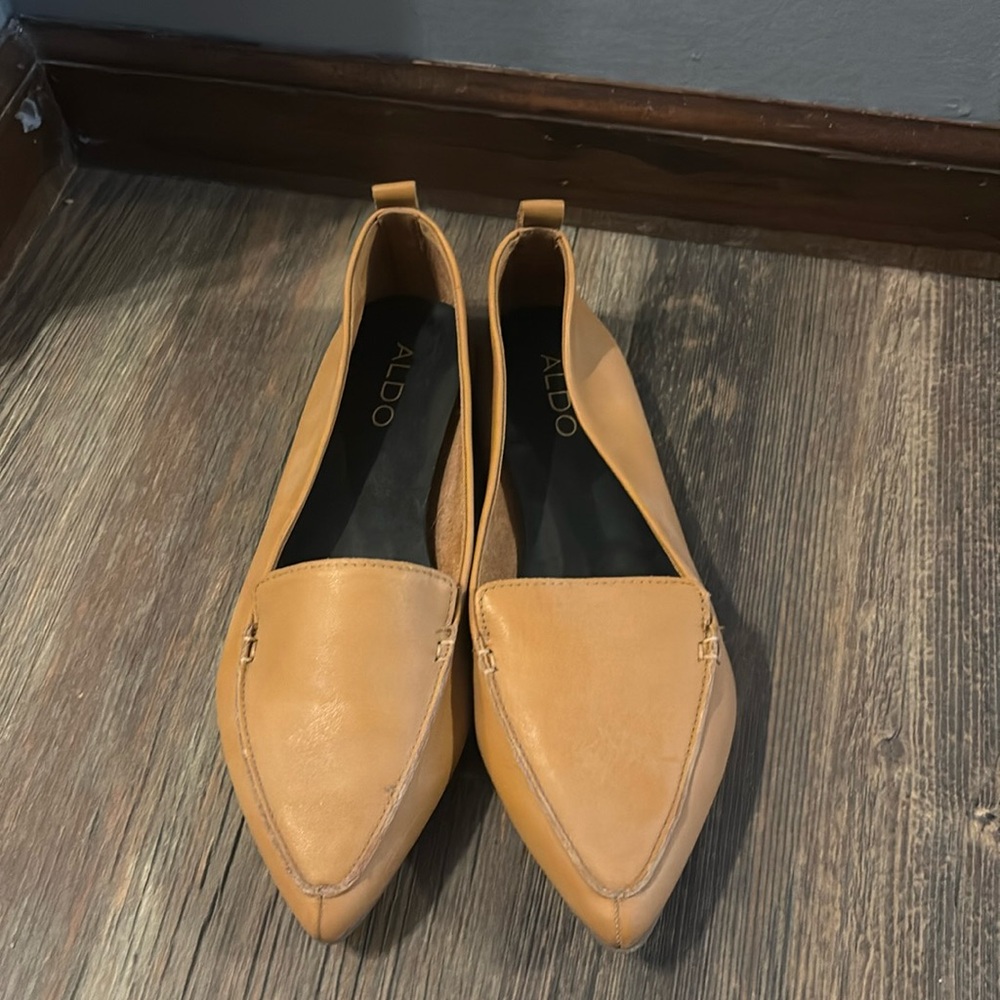Aldo pointed toe flats. Excellent condition. Women’s size 8.5